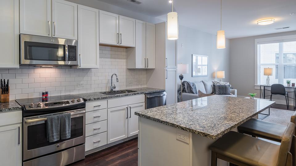 Rent Berkshire Dilworth 0563 in Charlotte, NC Landing